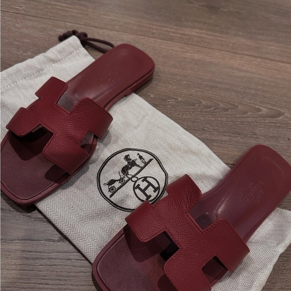 Elegant Burgundy Leather Sandals